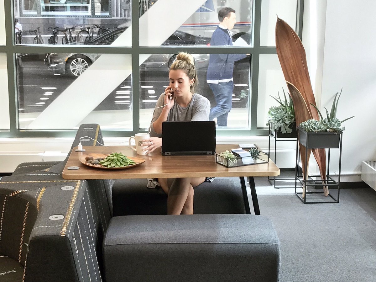 NationalOffice Kozmic allows you to power up, relax, & drink some ☕️ so please stop by & don't think about the crazy Chicago traffic just yet #WatchUsWork pic.twitter.com/2f7lEUovgi Aug 23, 2017, 3:01 PM