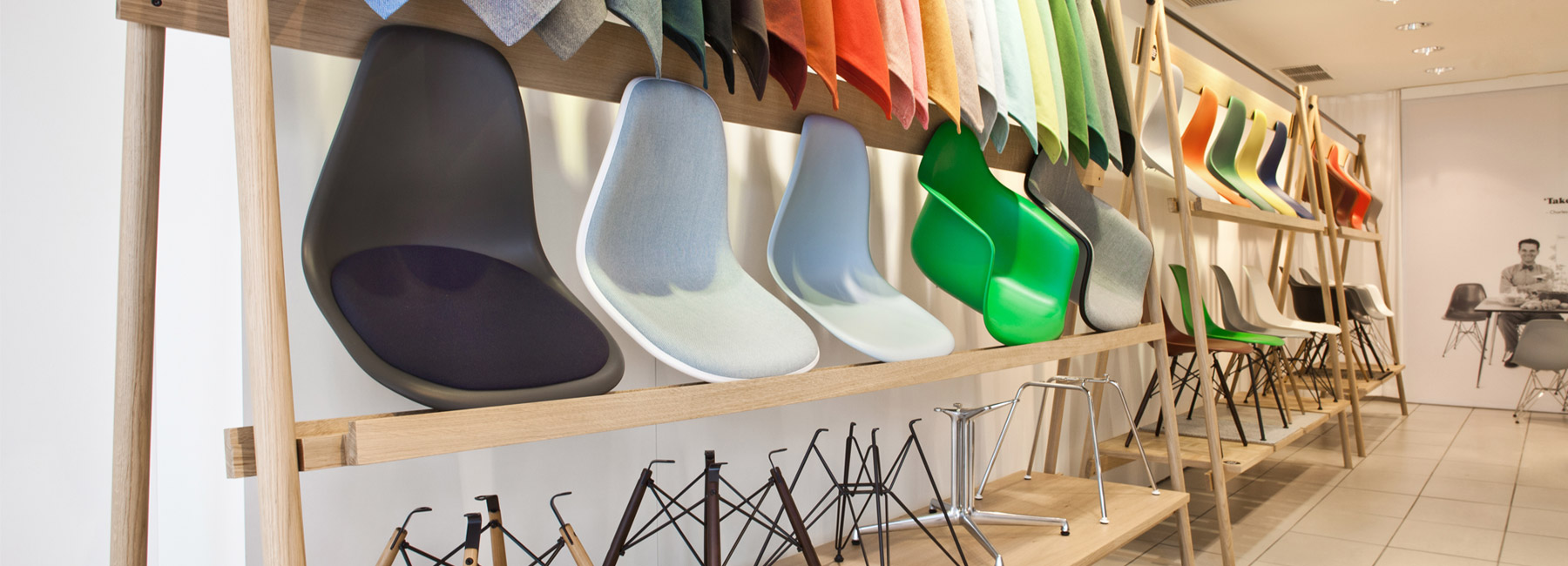 The ‘pop-up’ shops are dedicated to the versatility of the design classic. image © VITRA, photo: dejan jovanovic