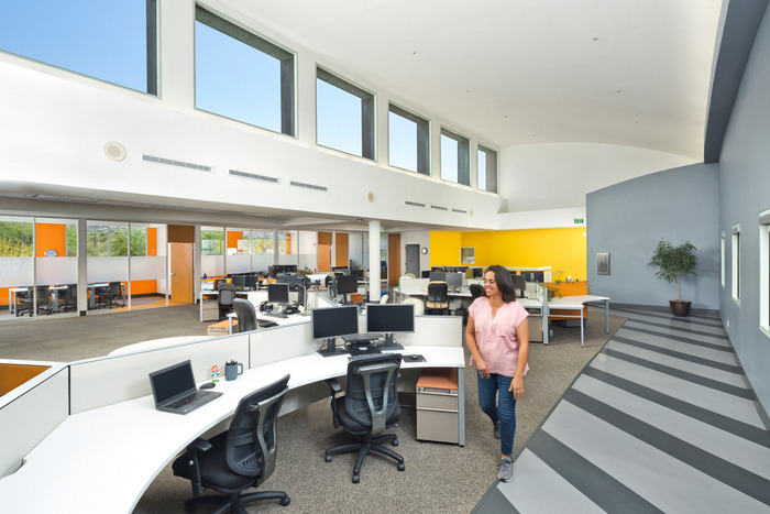 sunquest-info-systems-offices-within-studio25-700x467.jpg