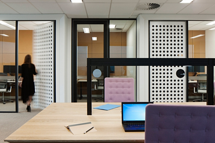 celgene-offices-melbourne-unispace-7-700x467.jpg