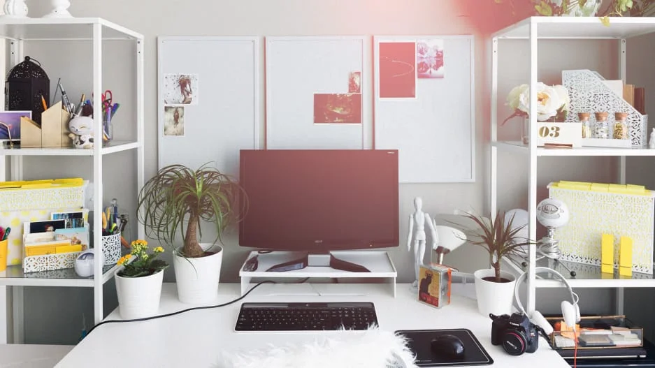 Need A Creative Idea In 10 Minutes? Play With The Stuff On Your Desk