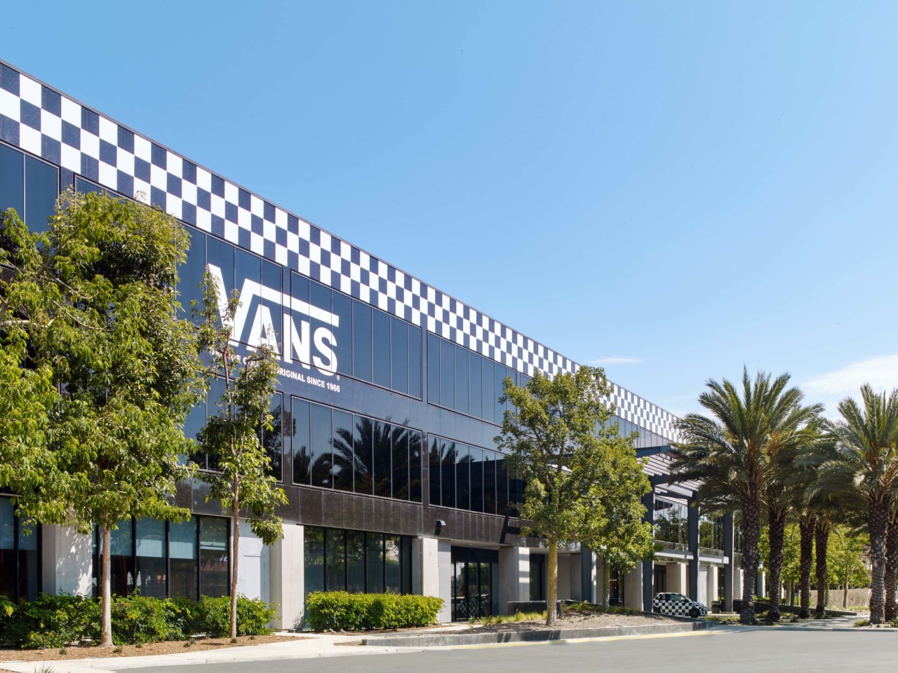 Vans-HQ-LA-2017-3.jpg