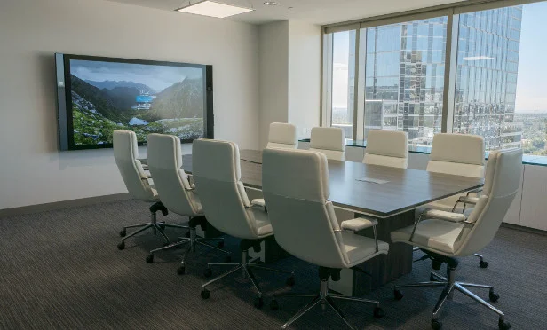 High-Tech’s Influence On Office Interior Design