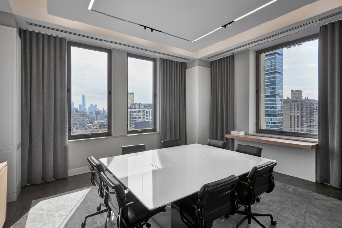 london-based-global-investment-firm-offices-new-york-city-2-700x467.jpg