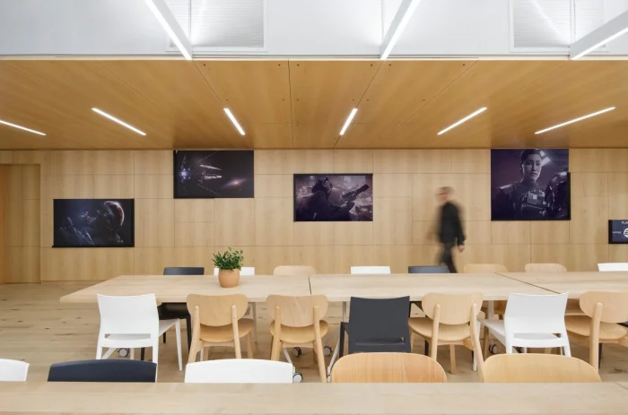 electronic-arts-offices-montreal-1-700x463.jpg