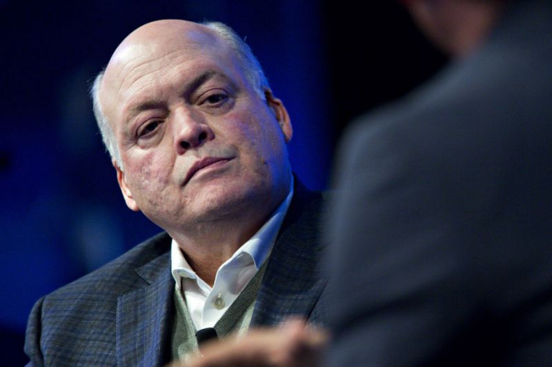 Former Steelcase CEO says he's keeping job at Ford
