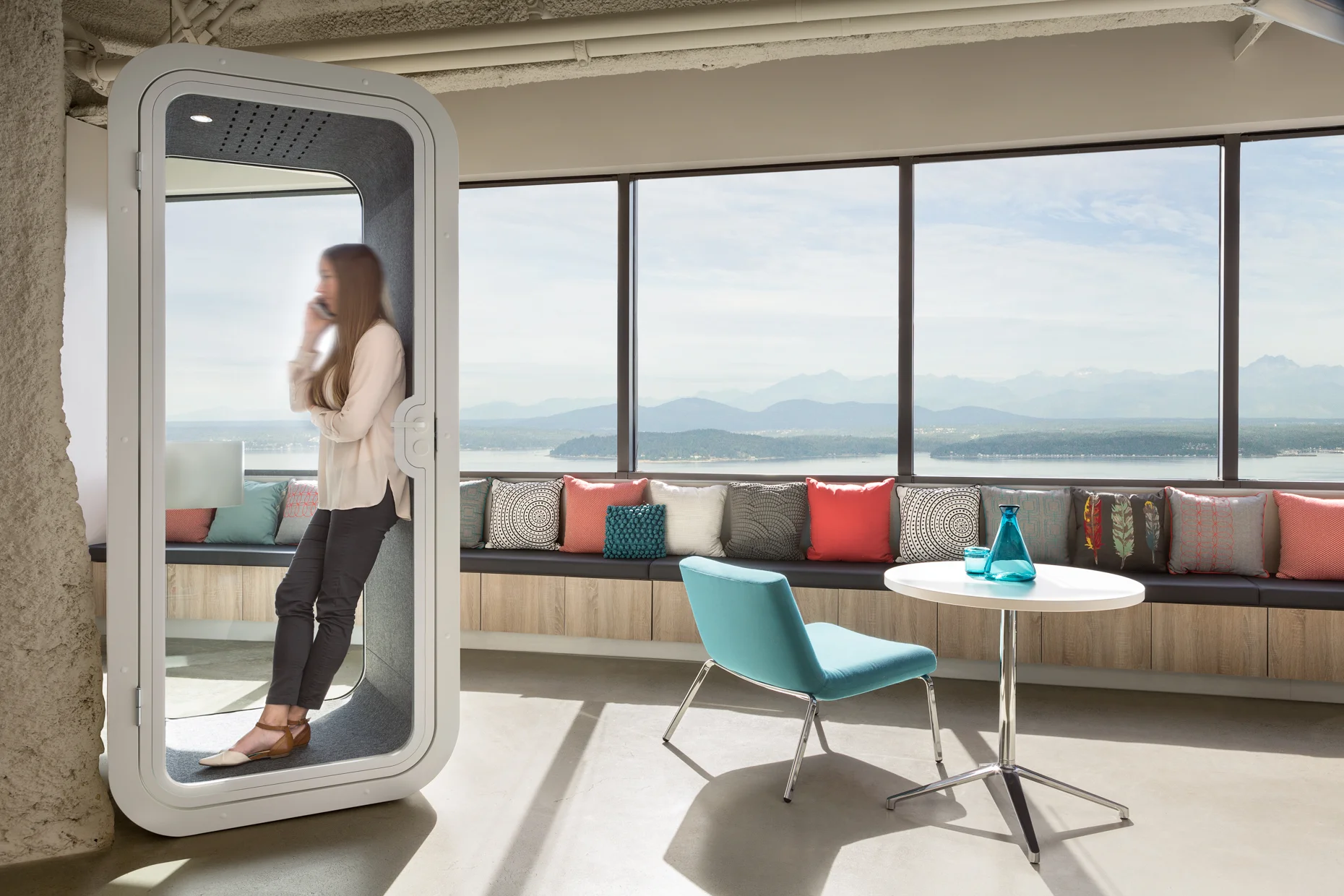 Unispace Seattle Office. Design by Unispace. Copyright Trent Bell / Unispace.