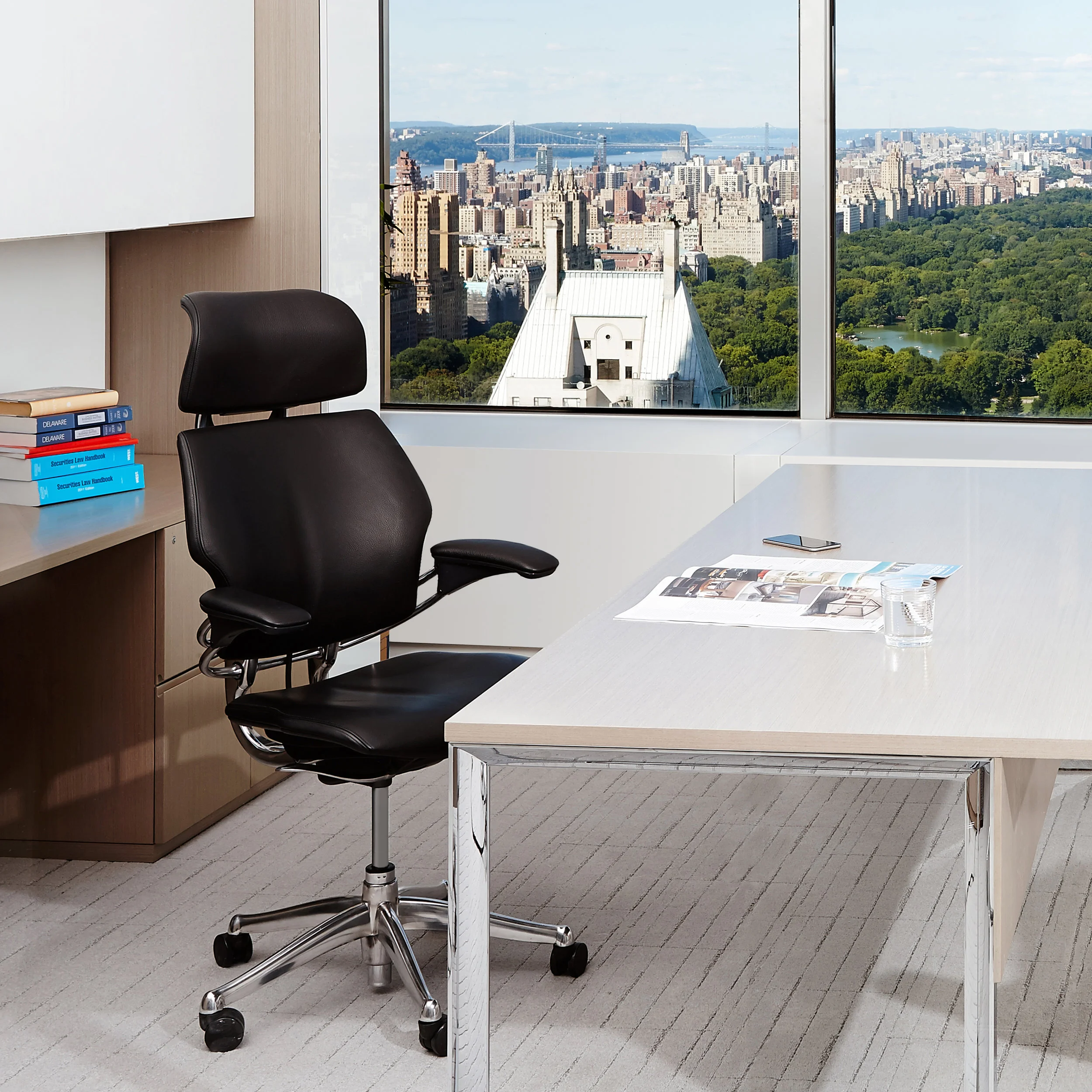 Humanscale_Freedom Headrest_3.jpg