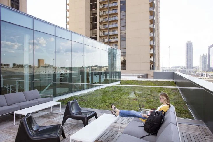HQ_rooftop_patio-e1557929244558.jpg