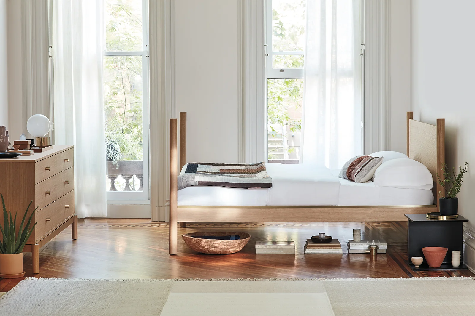 HM_Brooklyn_Pillar_BedroomGroup.jpg