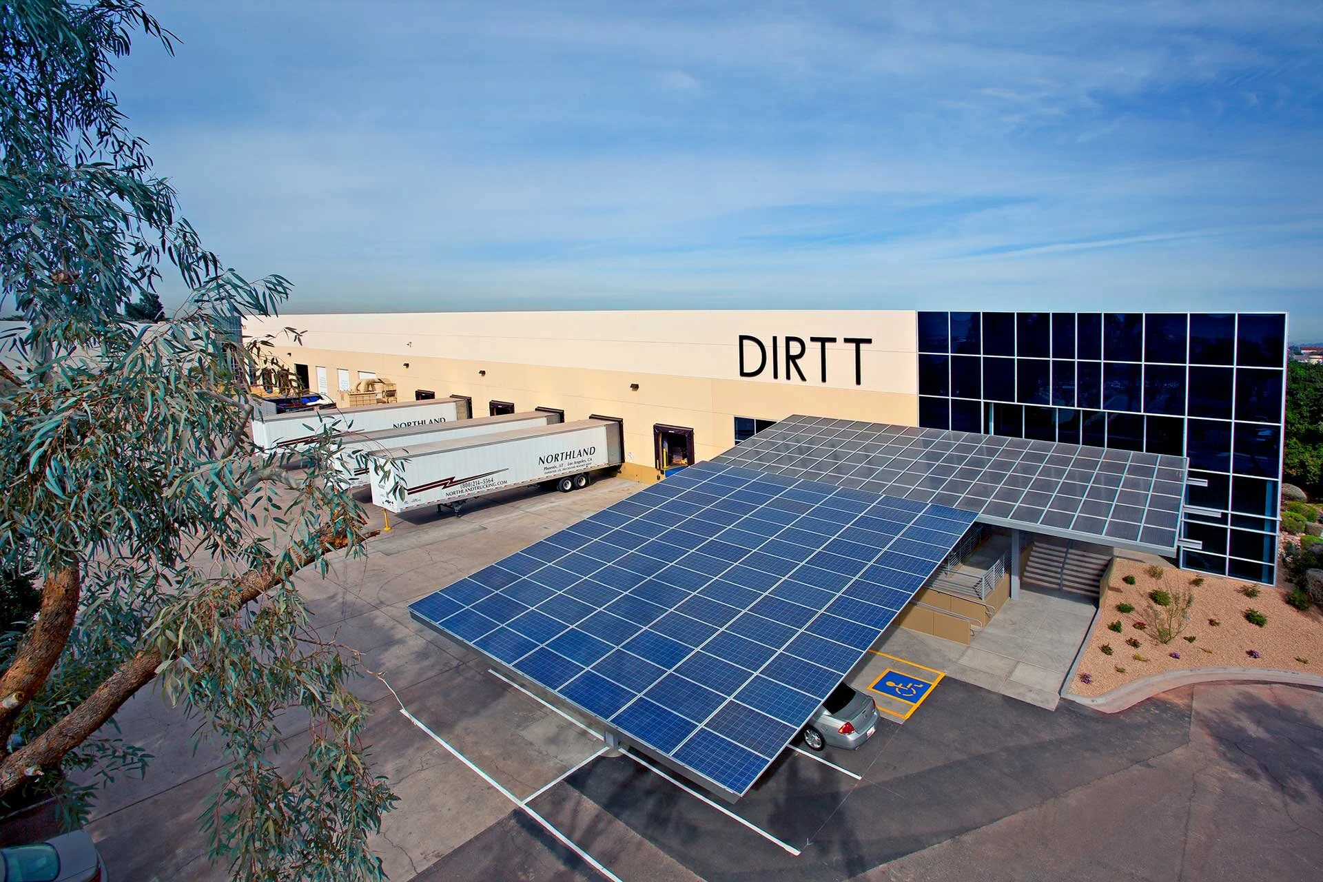 DIRTT posts $5.3 million loss in latest quarter