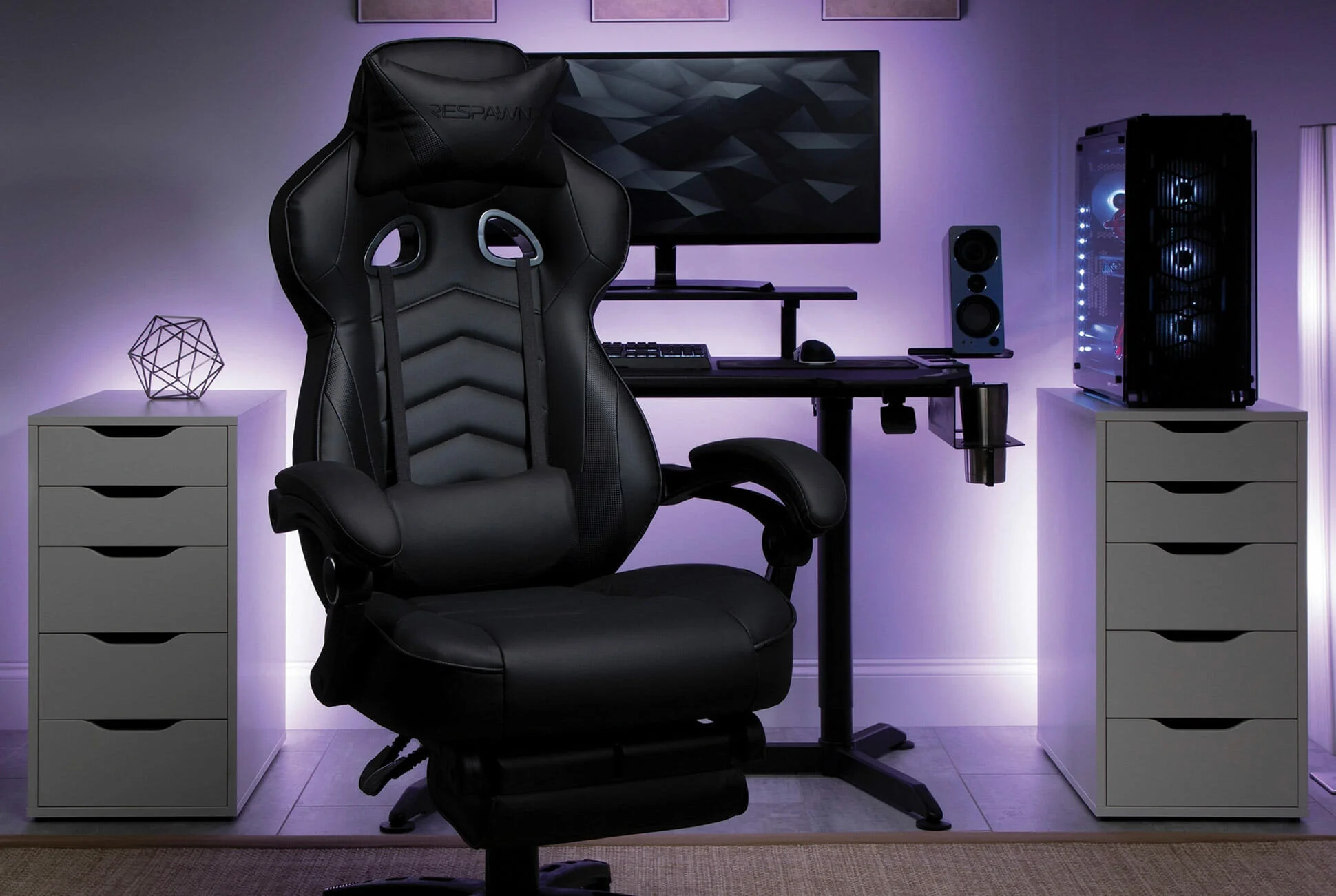 Why in the Hell Are People Still Using Racing-Style Gaming Chairs?