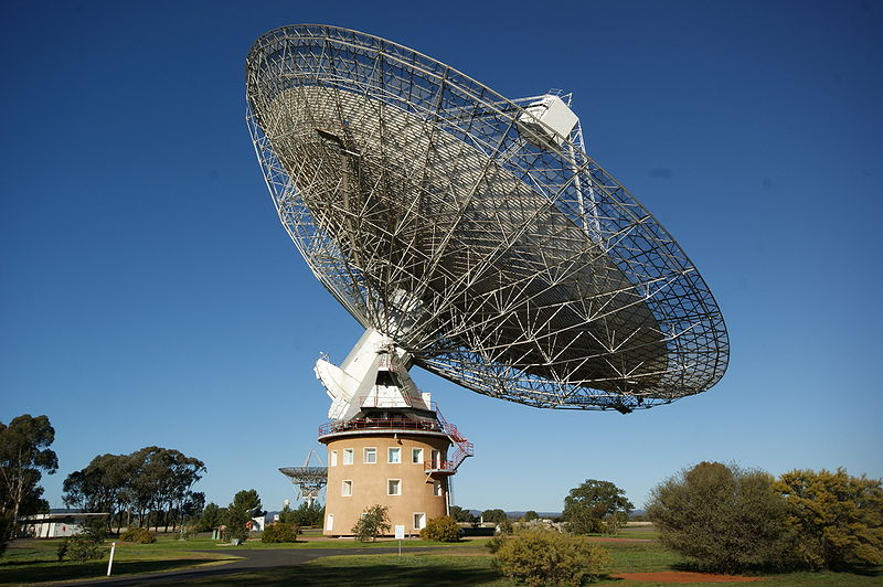 Parkes Radio Telescope ( Ian Sutton , 2009)