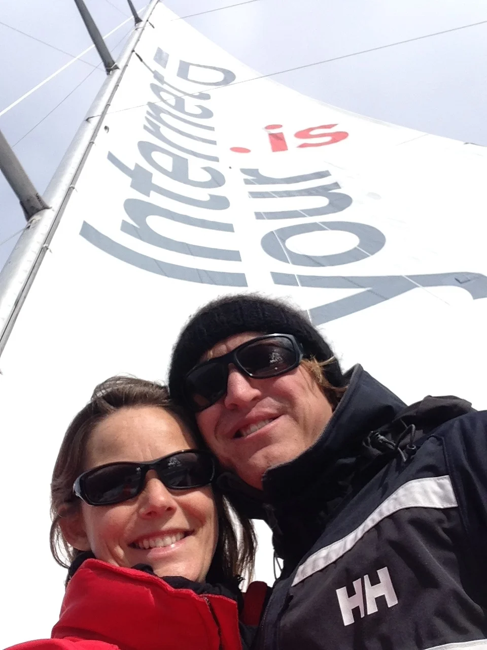 Familia Coconut .is Sponsored