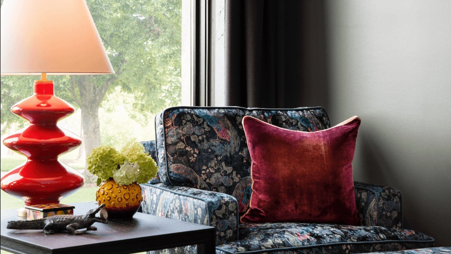 Peace and Serenity. Reading moments. @visualcomfort @massoud__furniture @kevinobrienstudio @fatlavacollectors