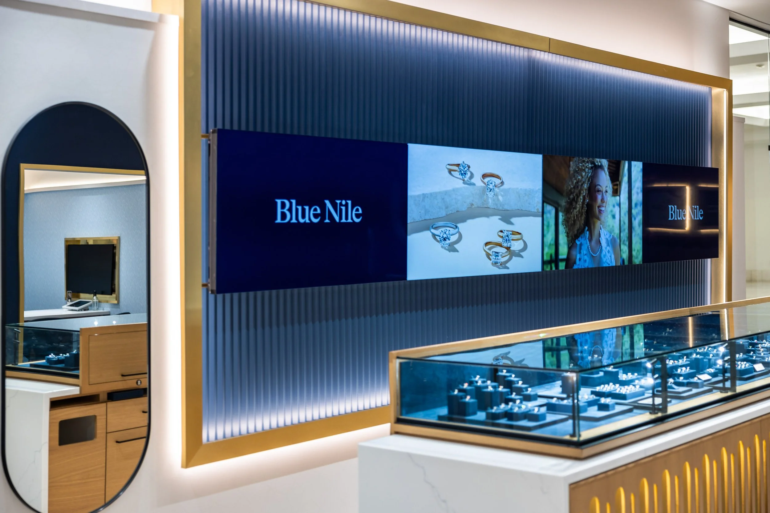 KatieBrickerPhoto_Blue-Nile_Lenox-Mall_Atlanta-GA_20221011_395-_Handheld_final_webuse.jpg
