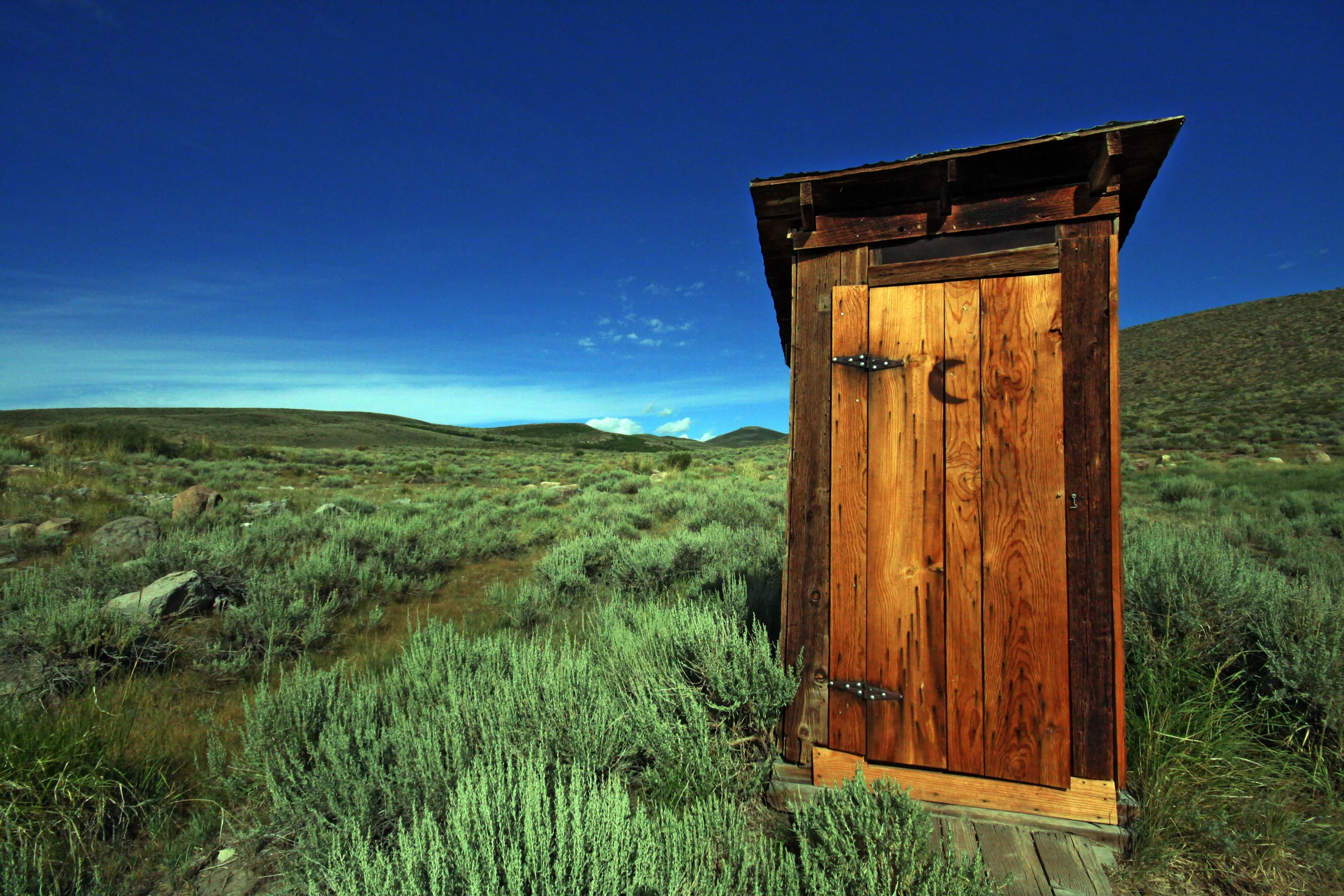 bodieouthouse.jpg