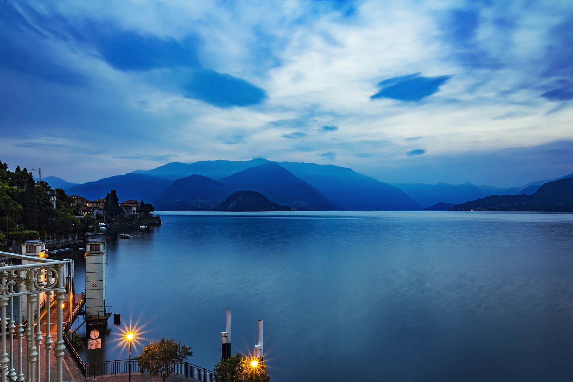 LakeComo_Twilight_07-s.jpg