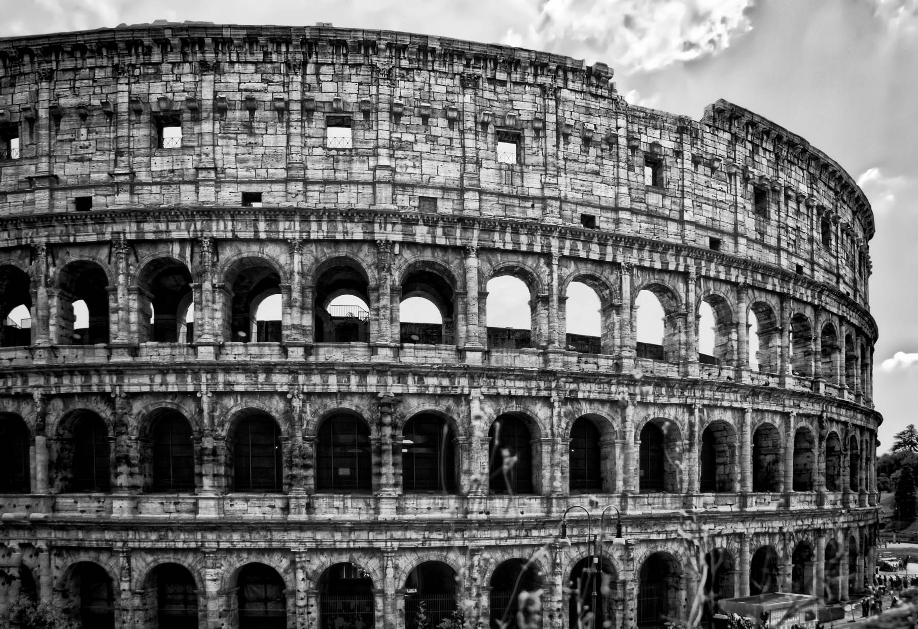Colosseum_01-bw.jpg