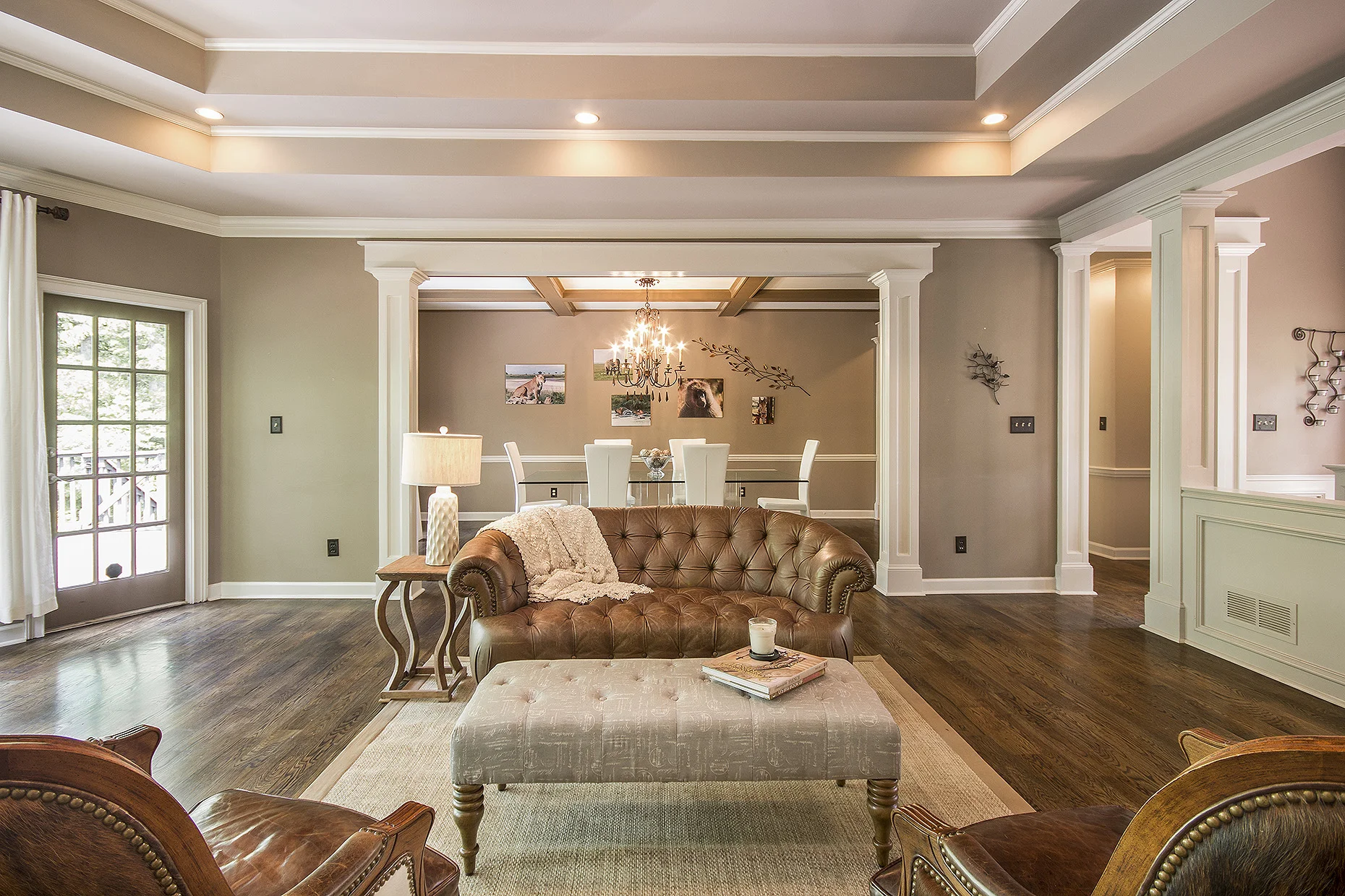 12_BrookfieldClubDr_LivingRoom_04.jpg