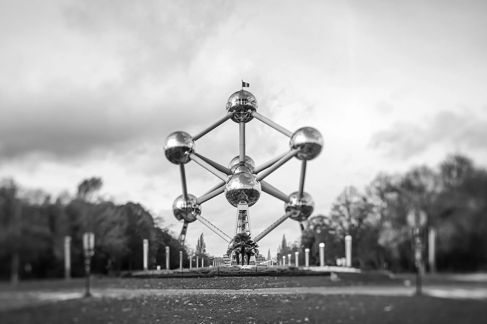 Atomium_01-BW.jpg