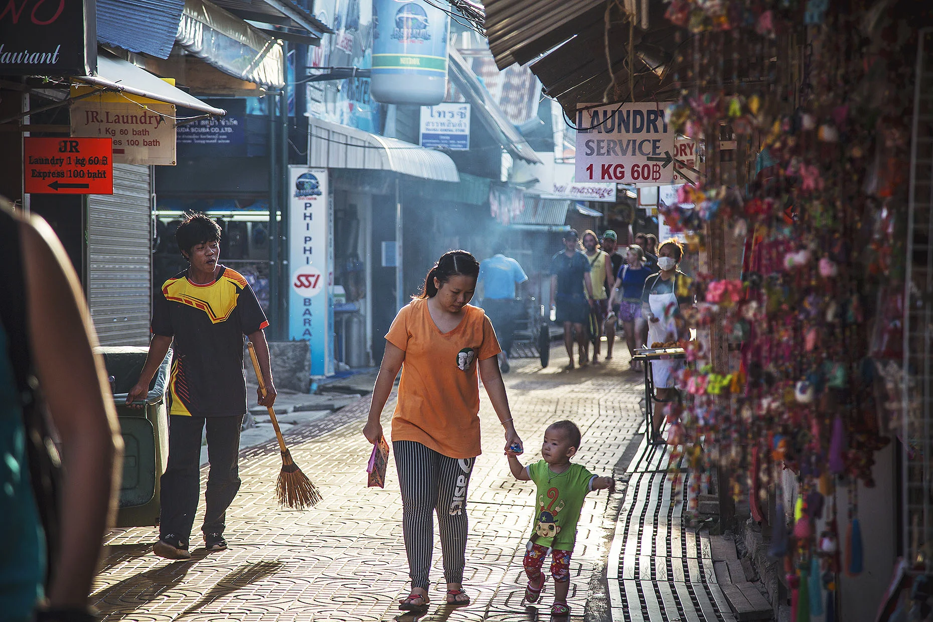 Thailand_0M2A8425-e_webuse.jpg
