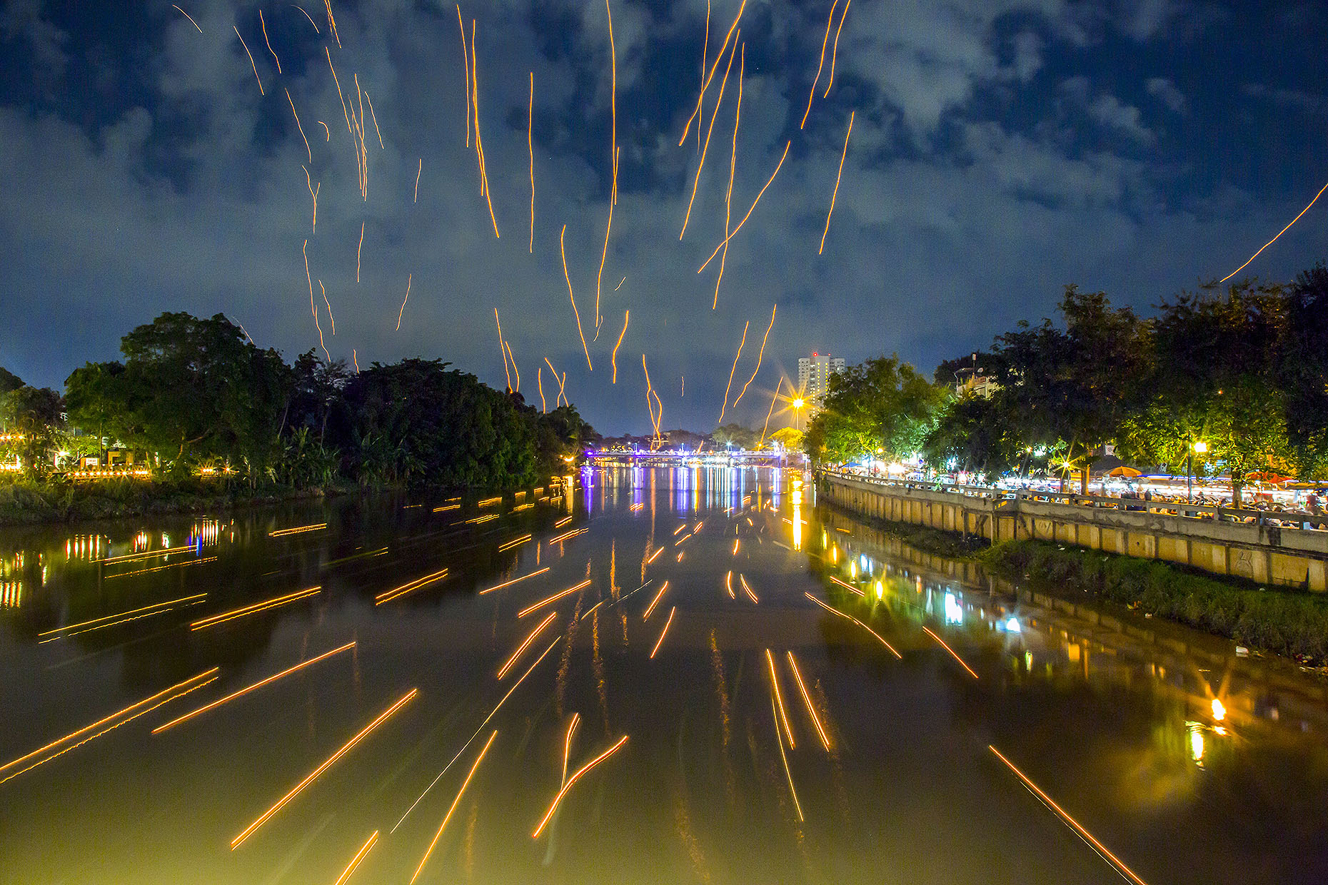 Thailand_ChiangMai_Lanterns_01_webuse.jpg