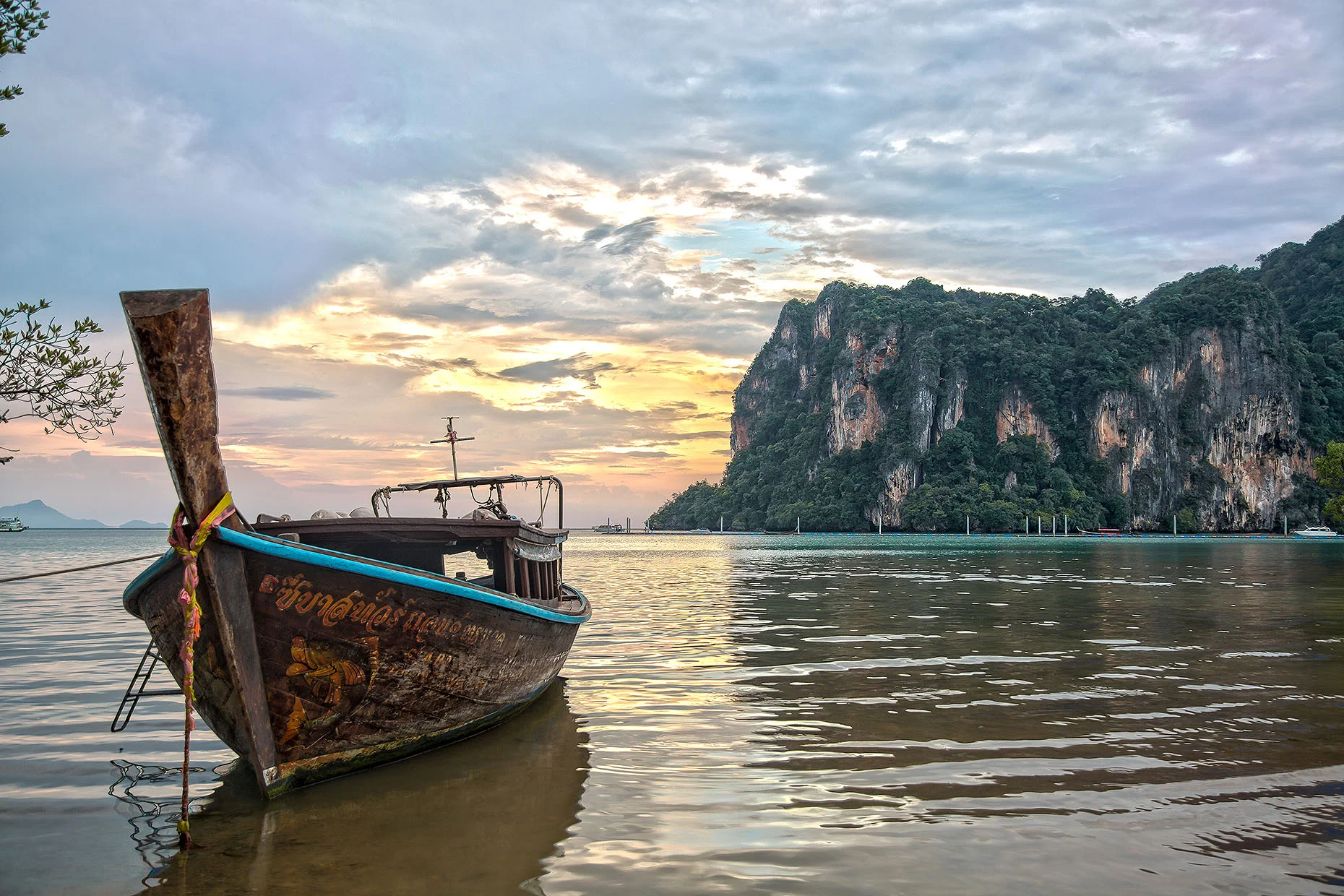 Thailand_RailayBoat_03_webuse.jpg