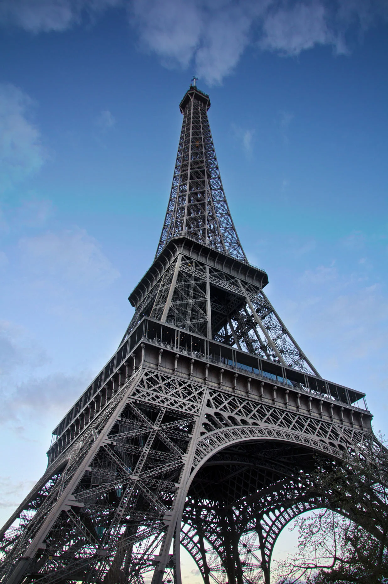 France_Paris_Eiffel_daytime_01_webuse.jpg