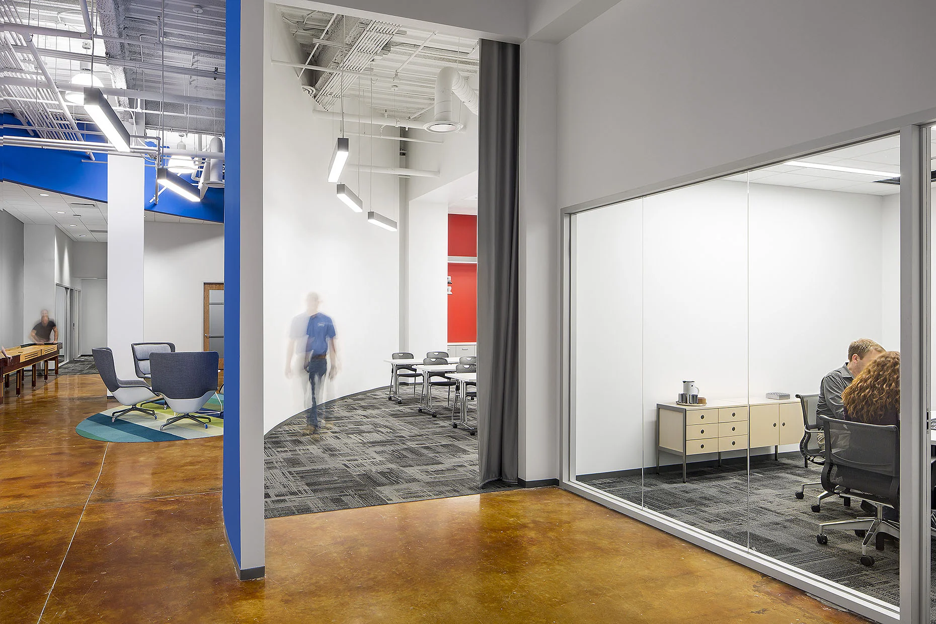 IA_ServiceMasters_Phase1_MainHallway_01_people.jpg