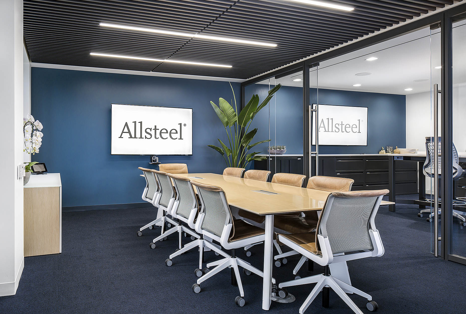 Allsteel_LAShowroom_ConferenceRoom_01_webuse.jpg