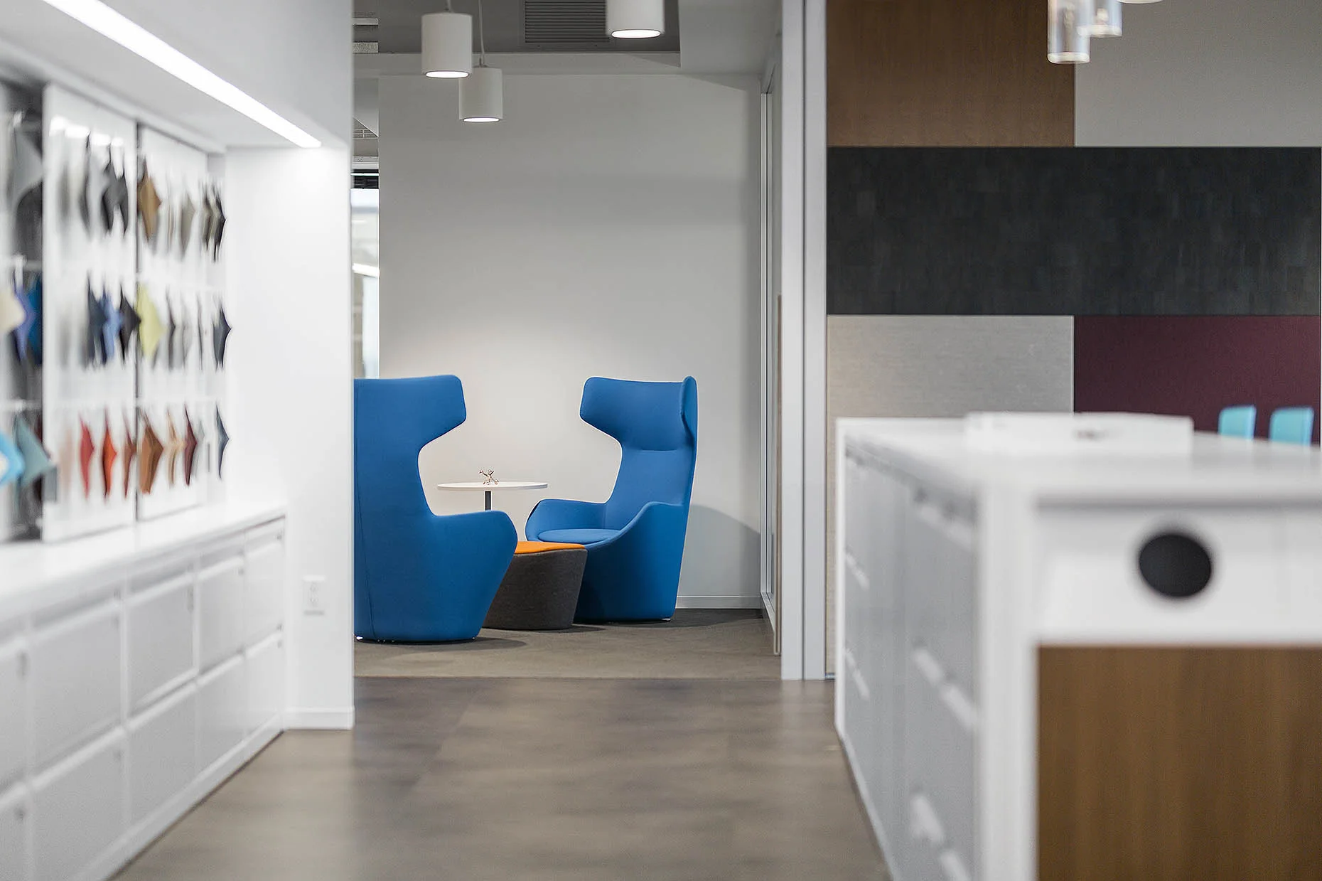 Allsteel_WilsonShowroom_Library_01.jpg