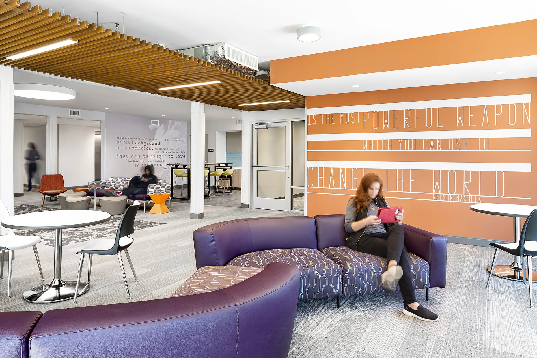 Choate_CCC_LifeUniversity_Lobby_4thFloor_people_webuse.jpg