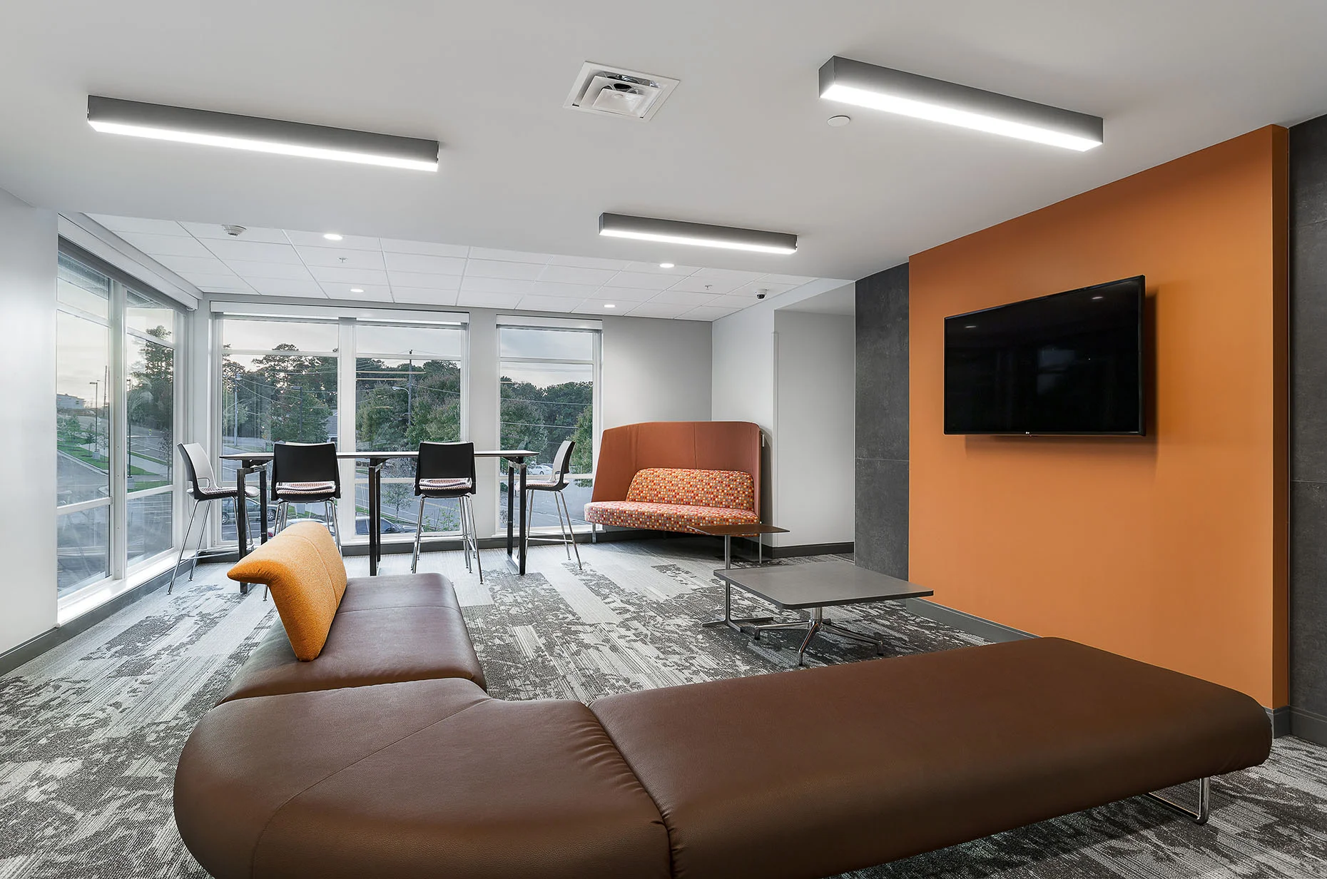 Choate_CCC_LifeUniversity_Lounge_9871_webuse.jpg