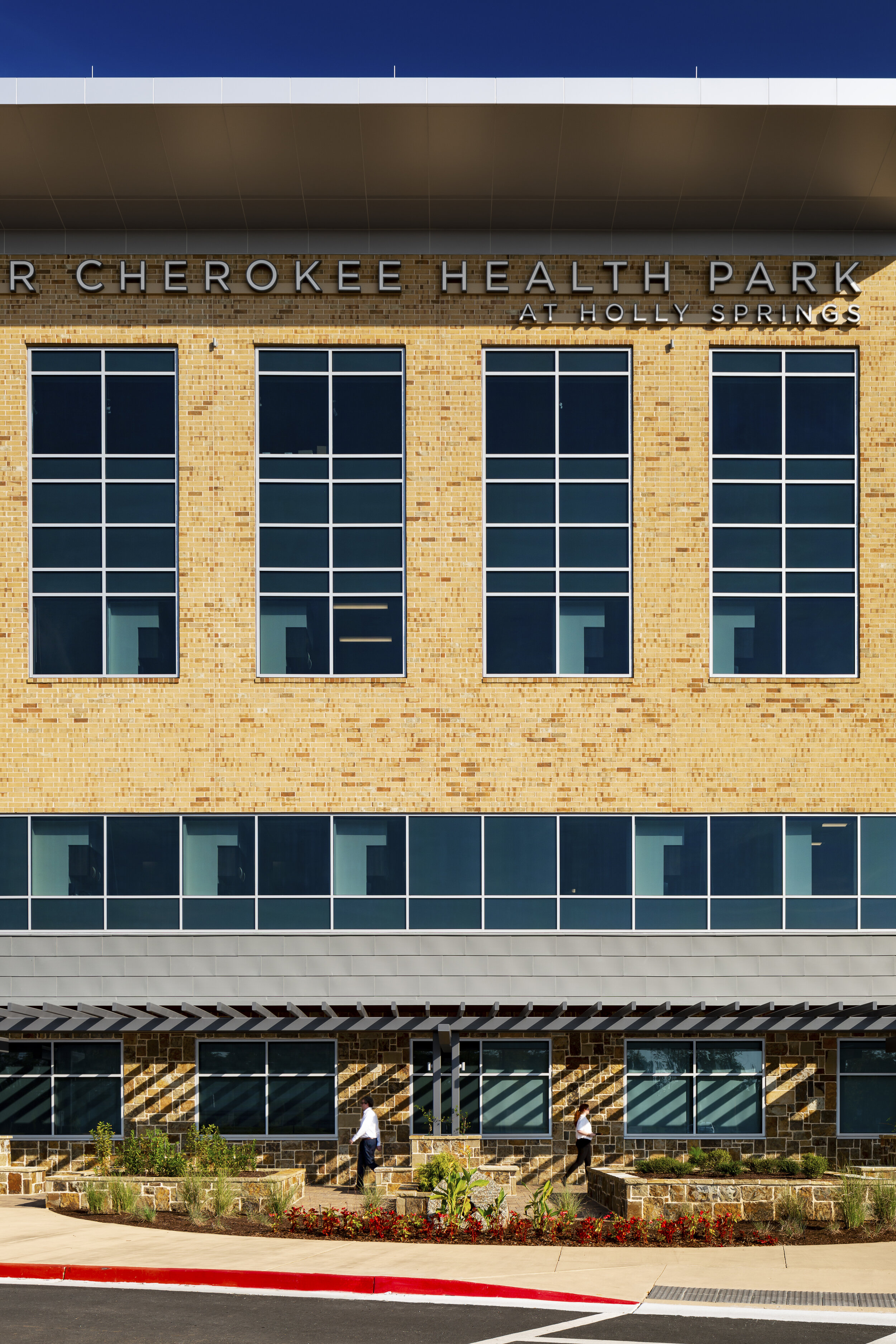WELLSTAR CHEROKEE HEALTHCARE PARK  // HOLLY SPRINGS, GA
