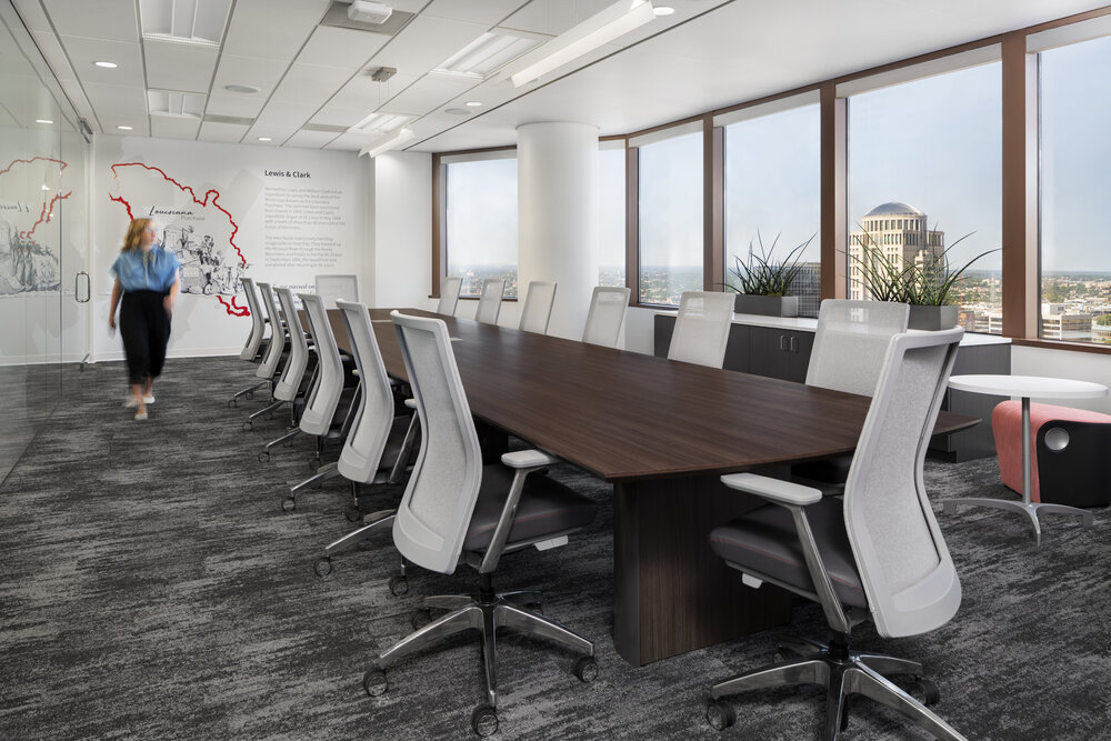 Allsteel_STL_JLL_08.29.19__BoardRoom_01.2_people.jpg