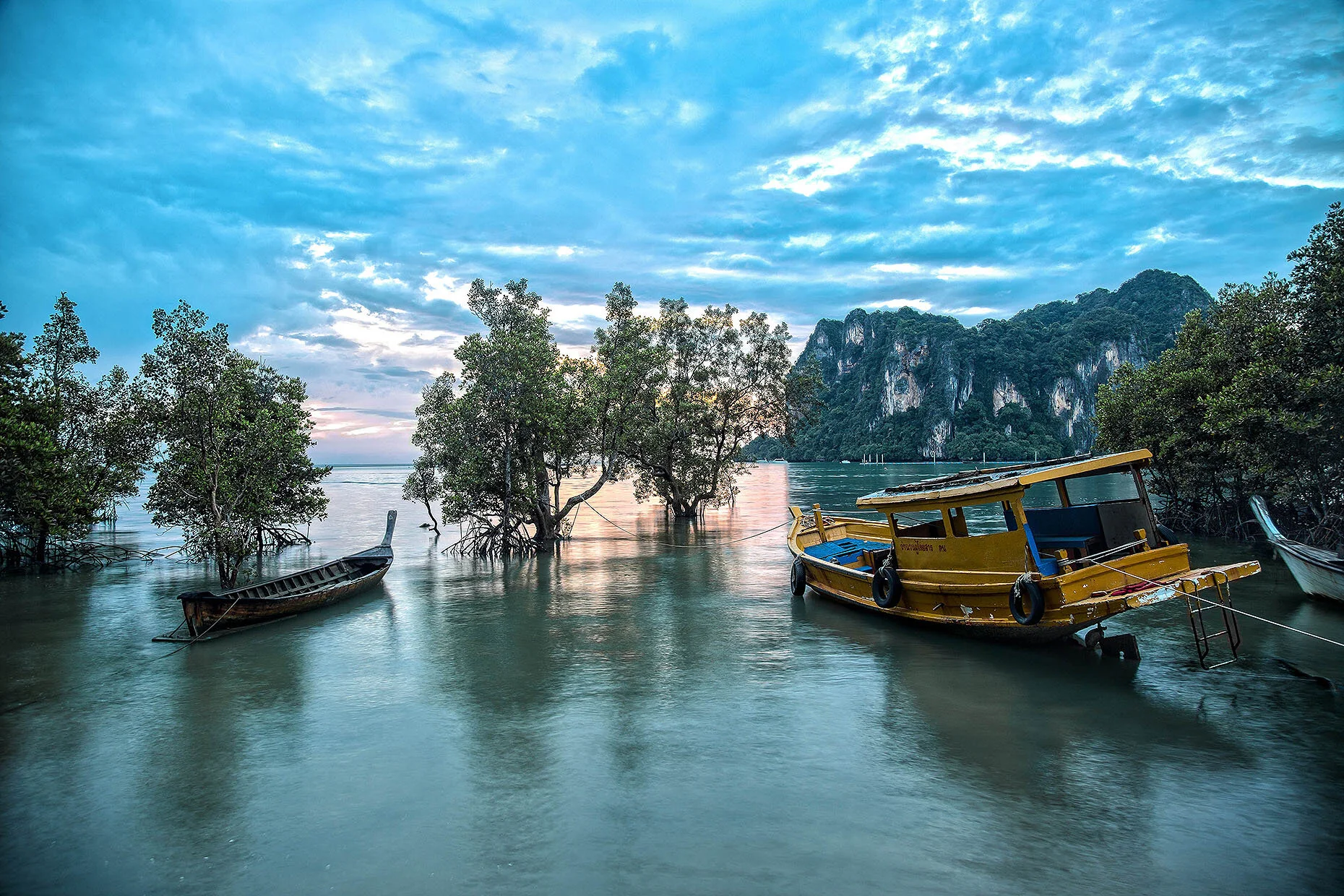 Thailand_RailayBoat_02-m_webuse.jpg
