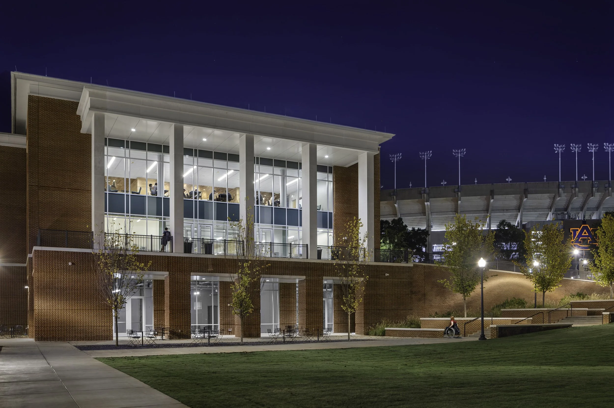 KatieBrickerPhoto_Perkins+Will_Auburn_ACLC-Dining-Hall_20221013_View_12_Edit_v2_webuse.jpg (Copy)