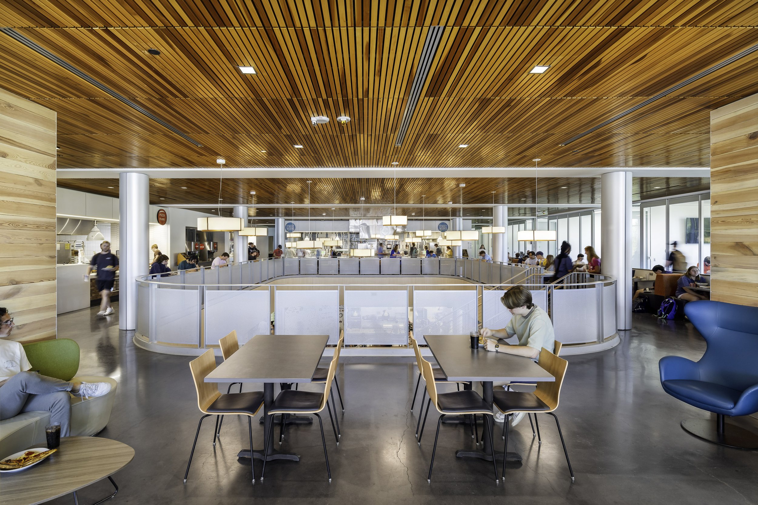 KatieBrickerPhoto_Perkins+Will_Auburn_ACLC-Dining-Hall_20221013_View_20_Edit_webuse.jpg (Copy)