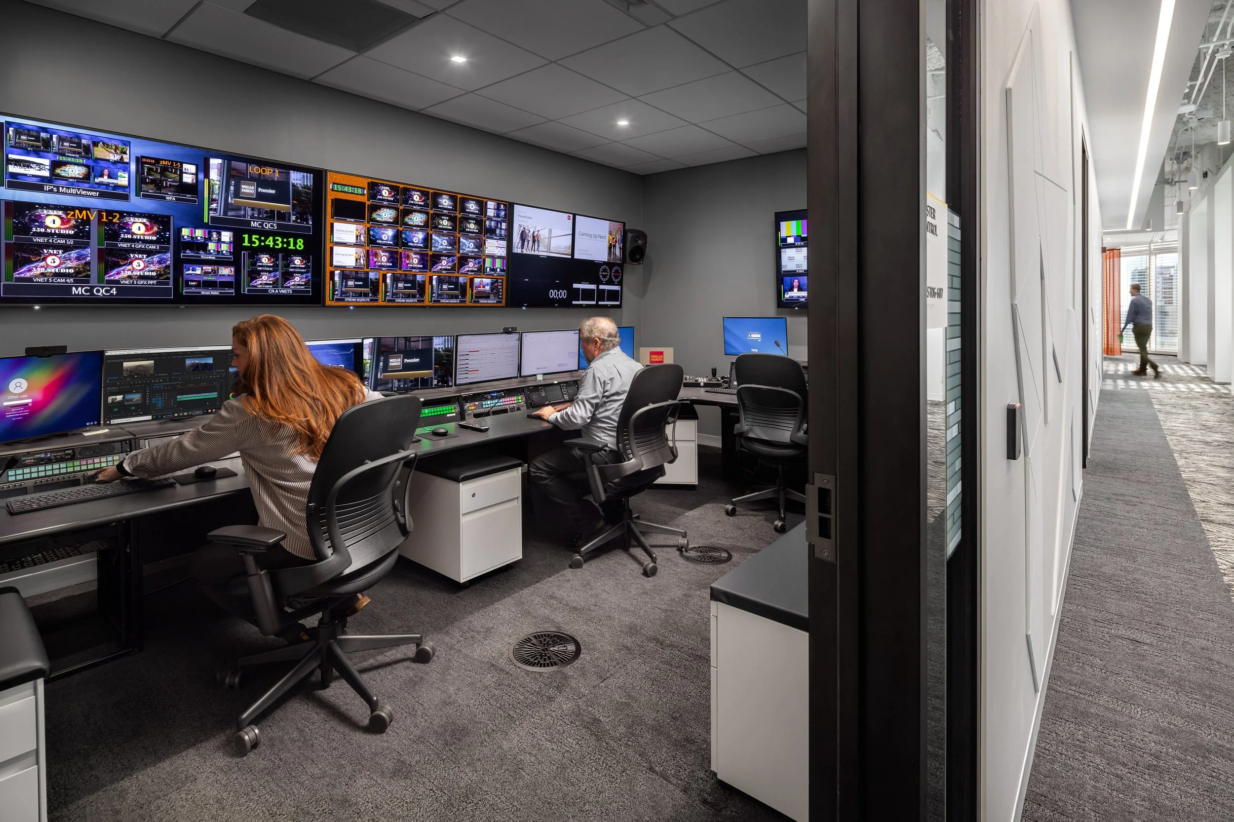 20250108_KBPHOTO_Gensler_Wells-Fargo-Charlotte-TVStudio_0341-Edit_v2_people_final-2.2_webuse.jpg