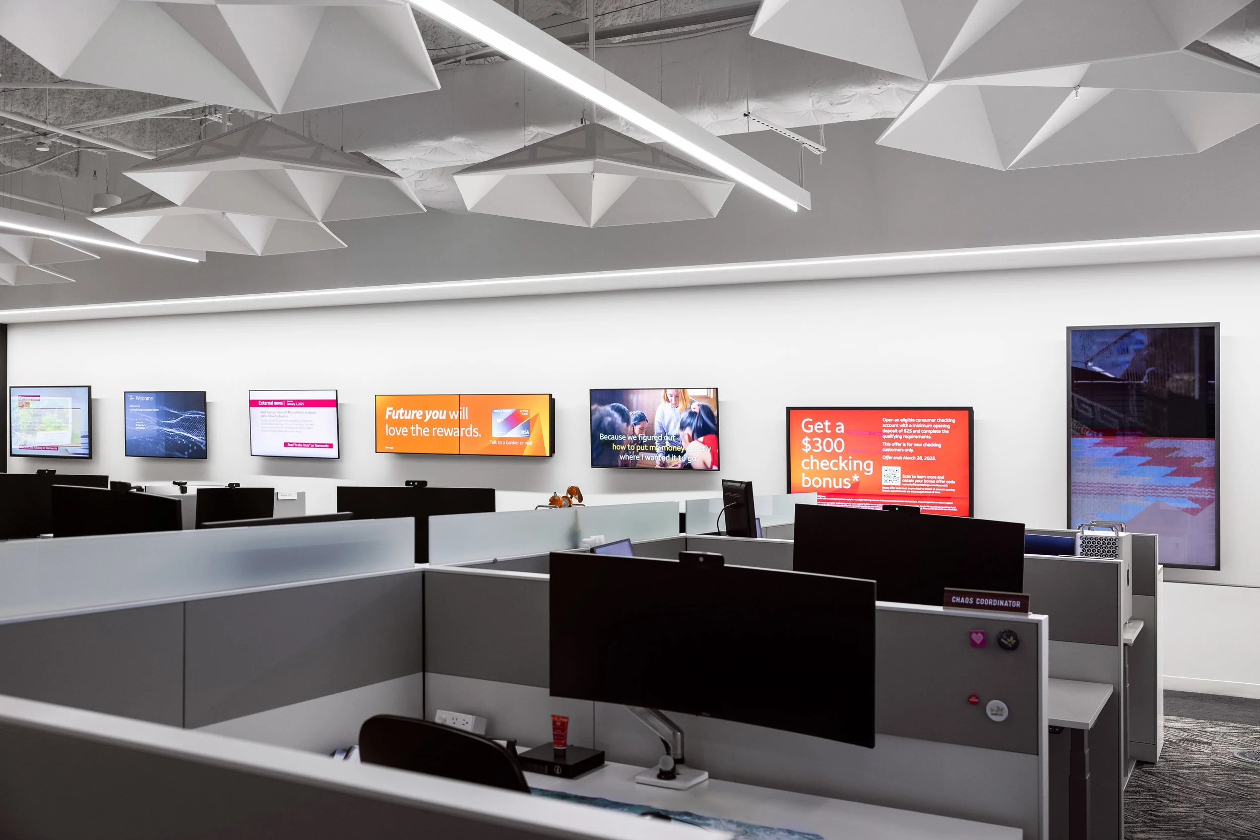 20250108_KBPHOTO_Gensler_Wells-Fargo-Charlotte-TVStudio_1020-Edit_final_webuse.jpg