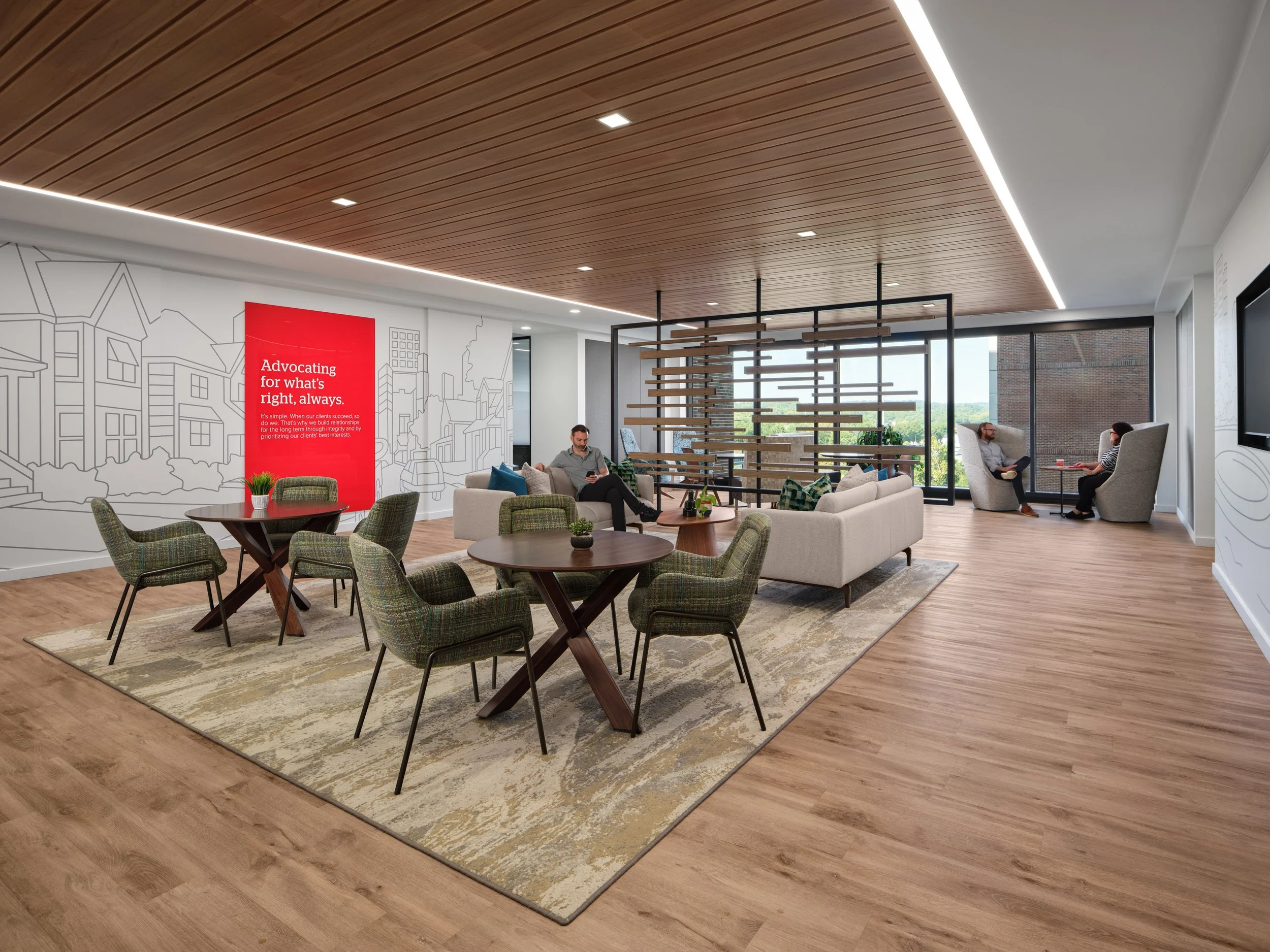 KBPHOTO_Synovus Bank_6535_Social-Hub-2nd-FL_v2_with-people_Final_webuse.jpg