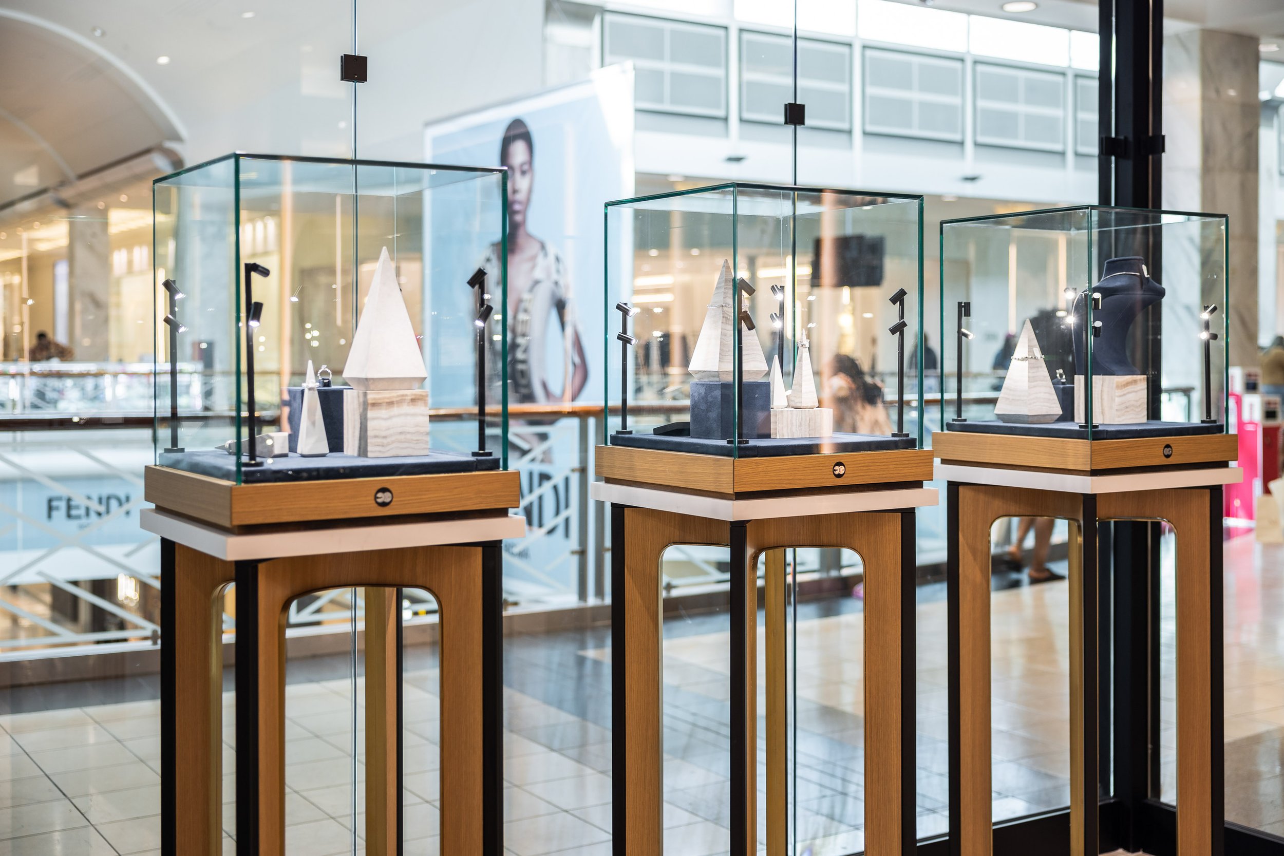 KatieBrickerPhoto_Blue-Nile_Lenox-Mall_Atlanta-GA_20221011_393-_Handheld_final_webuse.jpg