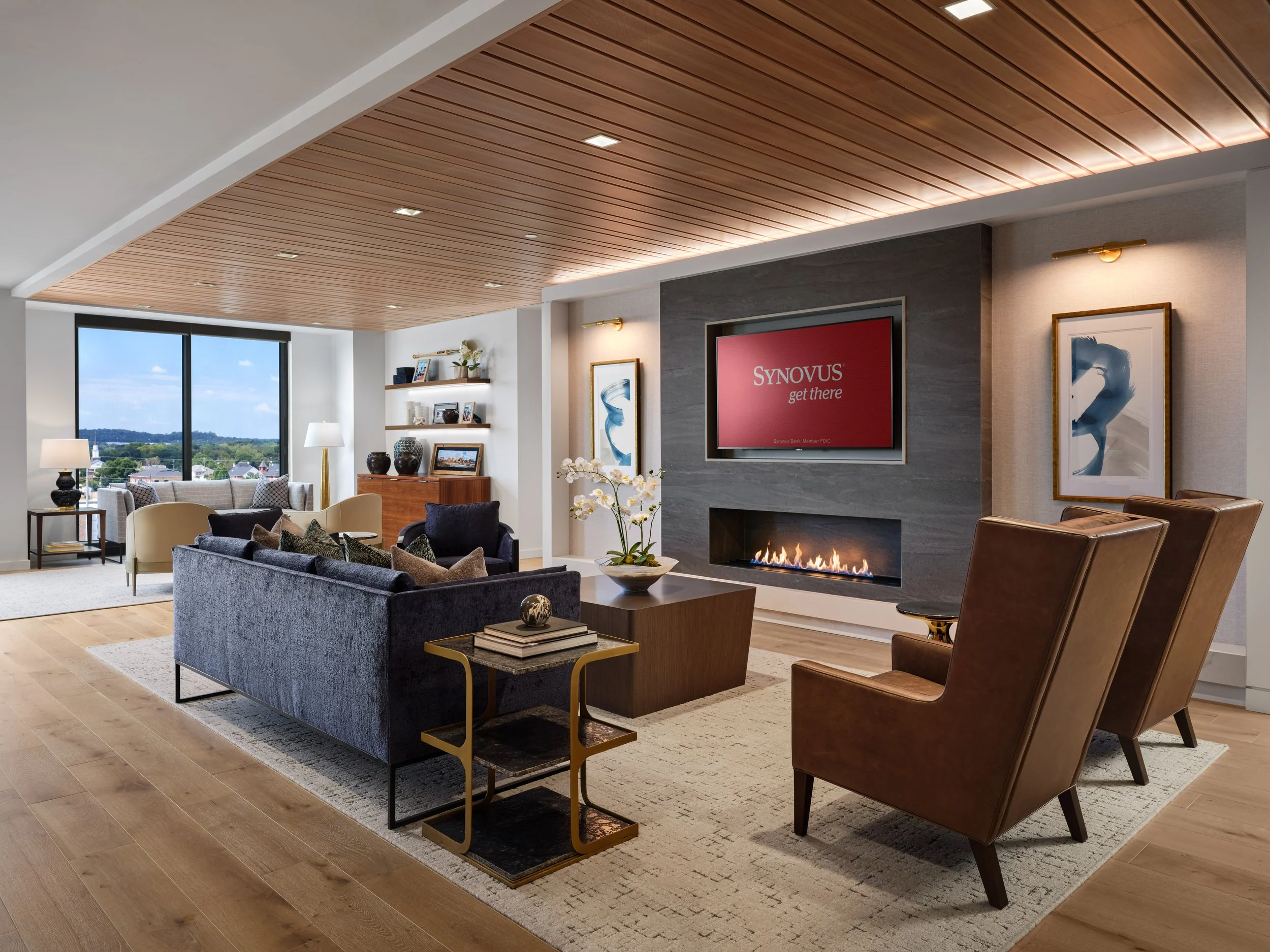KBPHOTO_Synovus Bank_6674_Executive-Lounge_v2_with-screen-2_Final_webuse.jpg