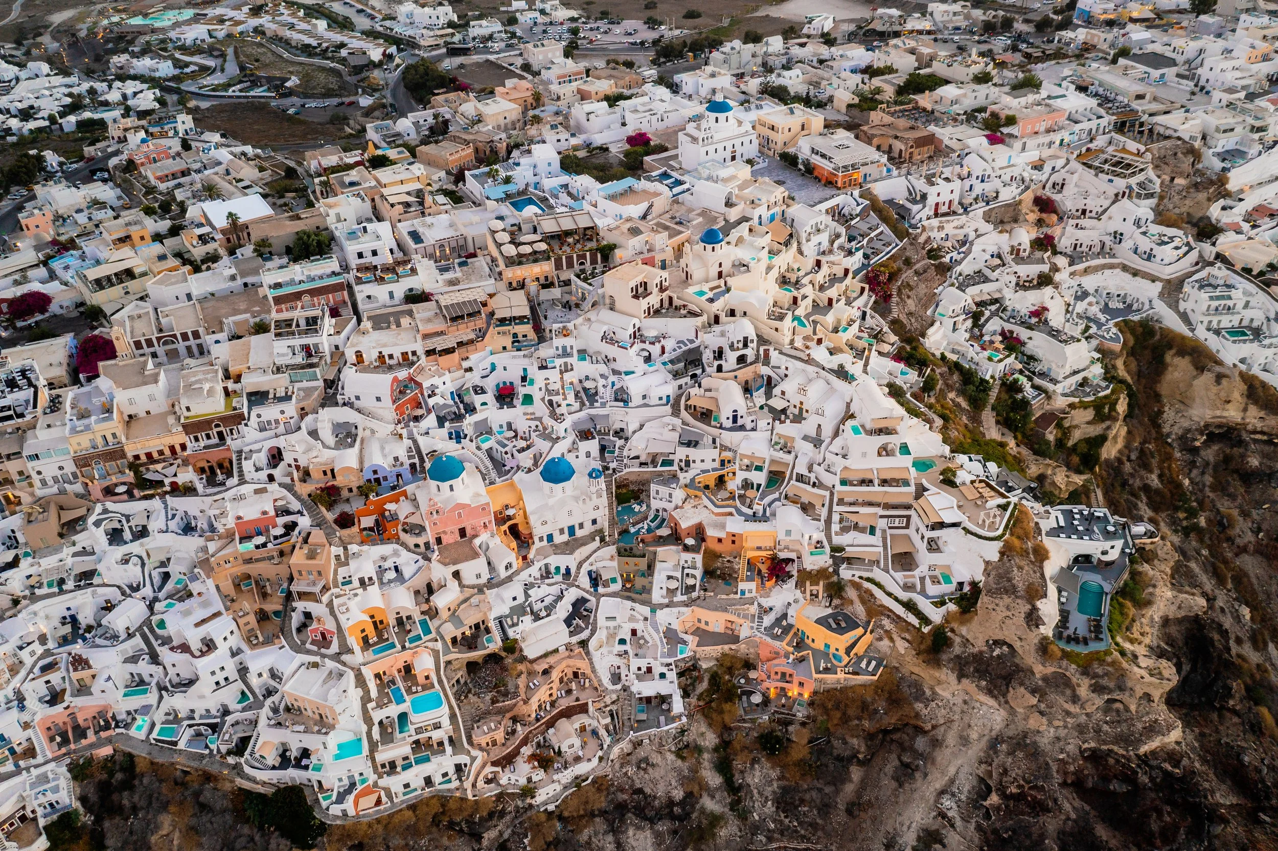 KBPHOTO_Greece_20230830_Santorini_Drone_104_Edit_Webuse.jpg