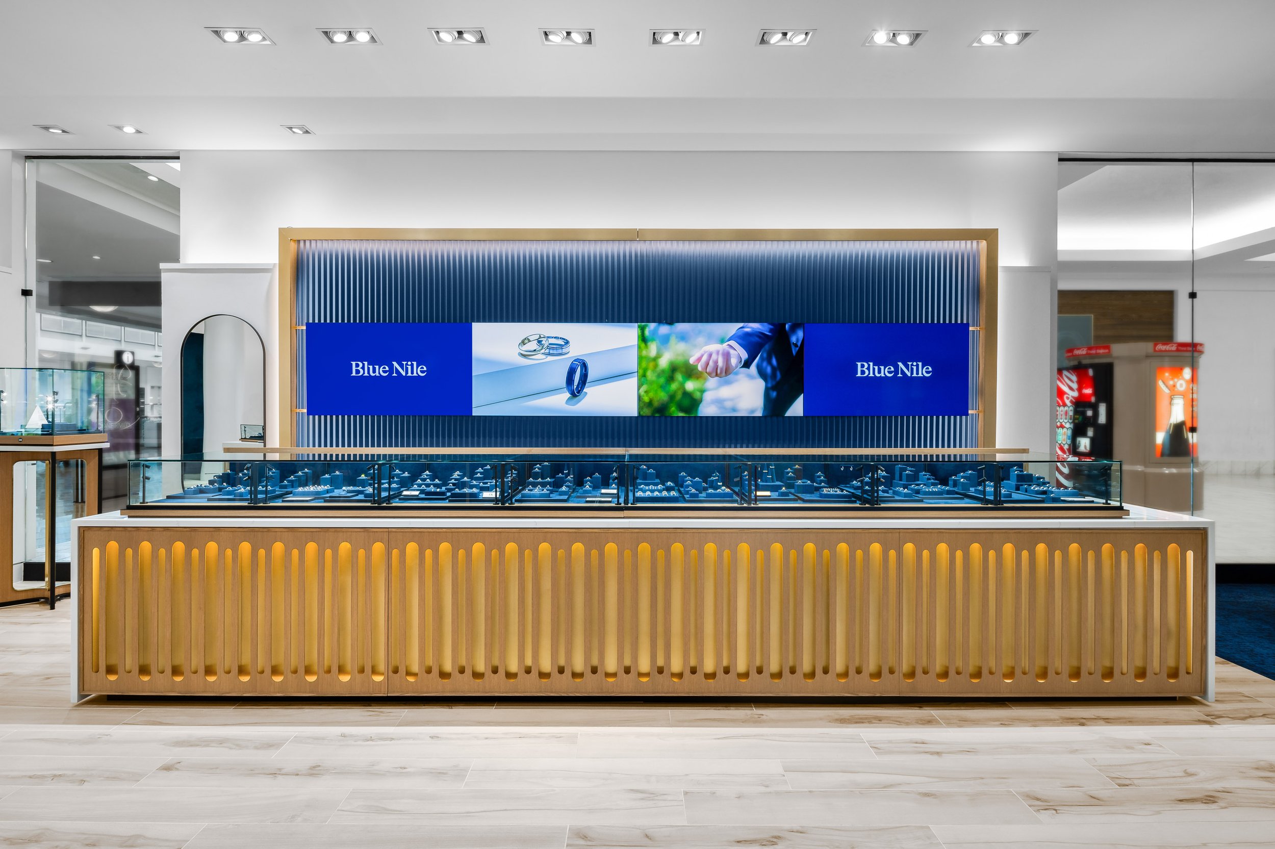 KatieBrickerPhoto_Blue-Nile_Lenox-Mall_Atlanta-GA_20221011_143-_final_webuse.jpg