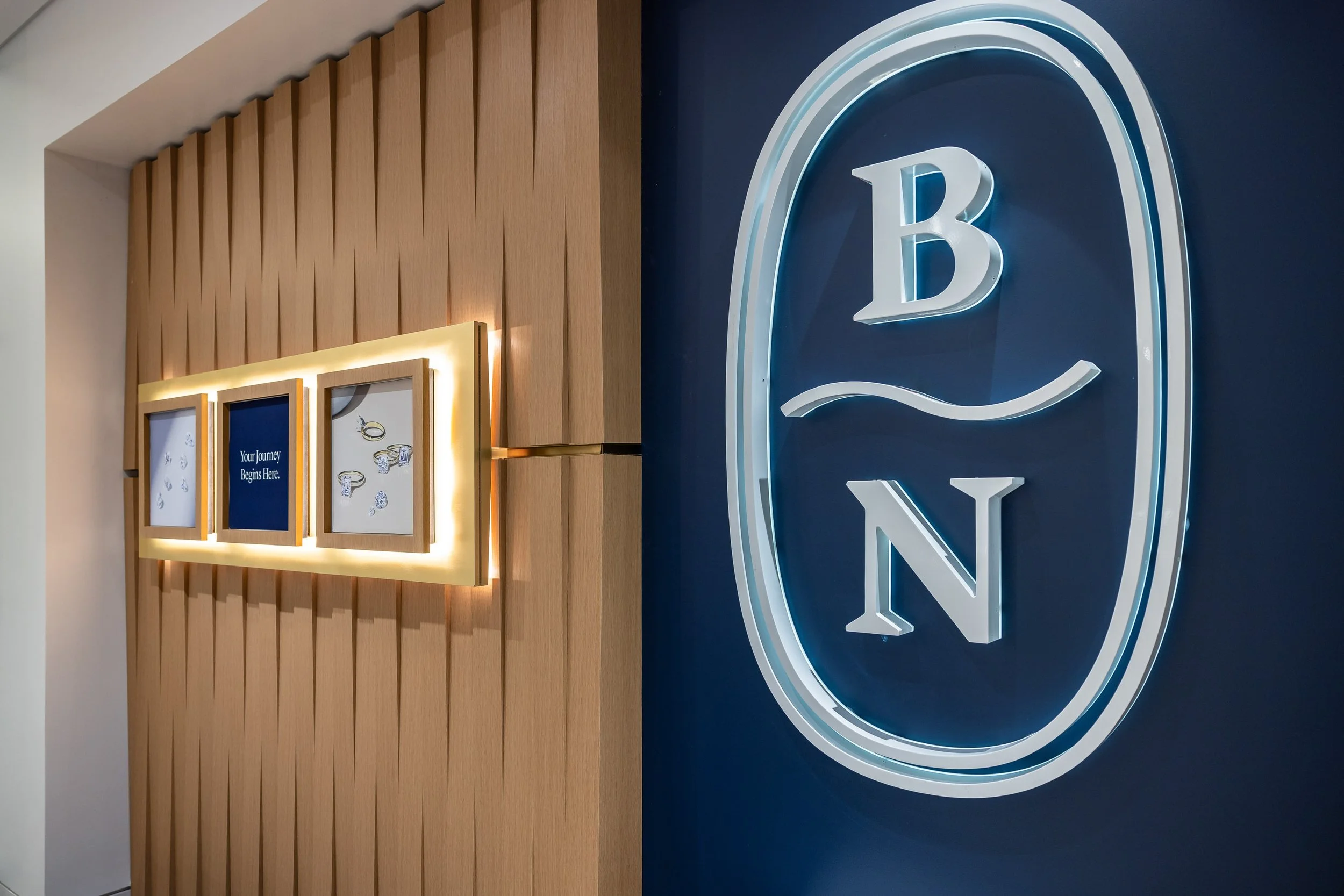 KatieBrickerPhoto_Blue-Nile_Lenox-Mall_Atlanta-GA_20221011_405-_Handheld_final_webuse.jpg
