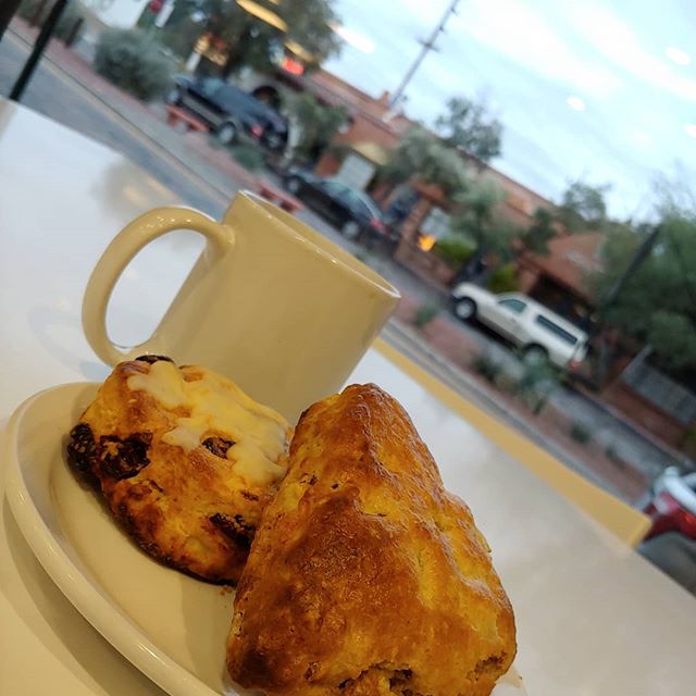 What better way to start a cloudy day than with a couple gluten free scones and some coffee? (They're selling out fast!) #glutenfree #scones #pastries #coffee #rainyday #snacks #gfsnacks #caffiene #yum #comfortfood #ombrecoffee #bisbeebreakfastclub #