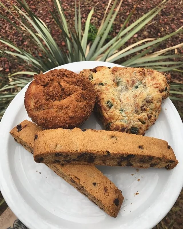 we got delicious, house-made scones, muffins, and biscotti on deck today folks! don&rsquo;t miss out because you&rsquo;re &ldquo;too sleepy to eat a scone&rdquo;! we both know that&rsquo;s a lie!!
.
.
.
.
#tucson #tucsoncoffee #localcoffee #localpast