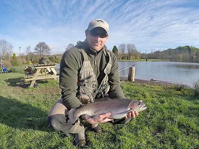 What could be better than a big blue sky & a big Trout? A big blue sky and an 8lb Trout worth £10! 